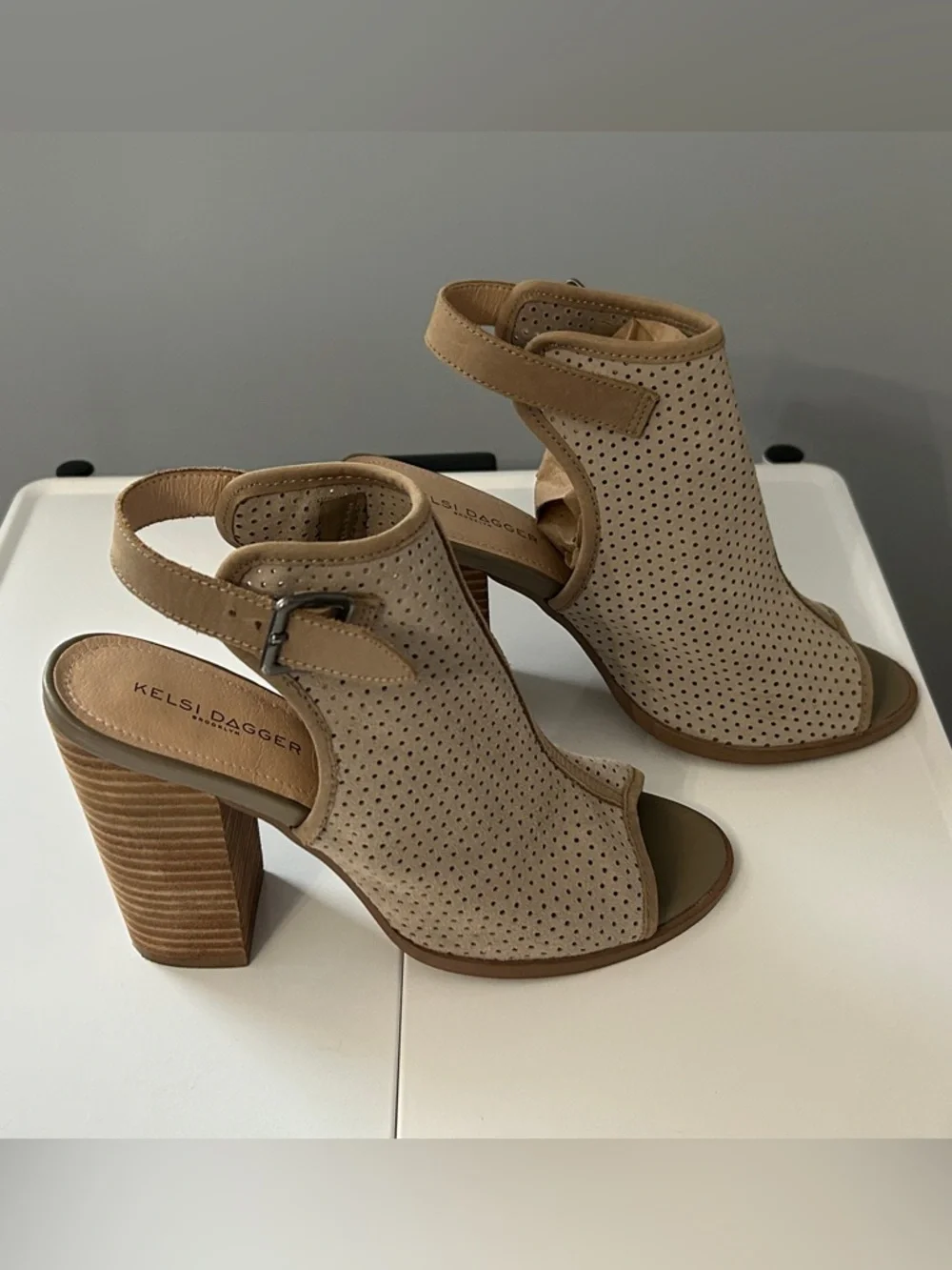 Kelsi Dagger Brooklyn Goya Slingback Sandal Size 7.5 Taupe Perforated Block Heel